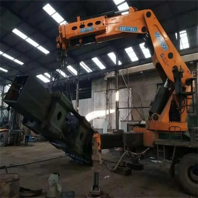 上安乡200吨折臂吊出租