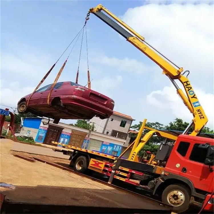 上安乡吊车吊汽车的正确方法